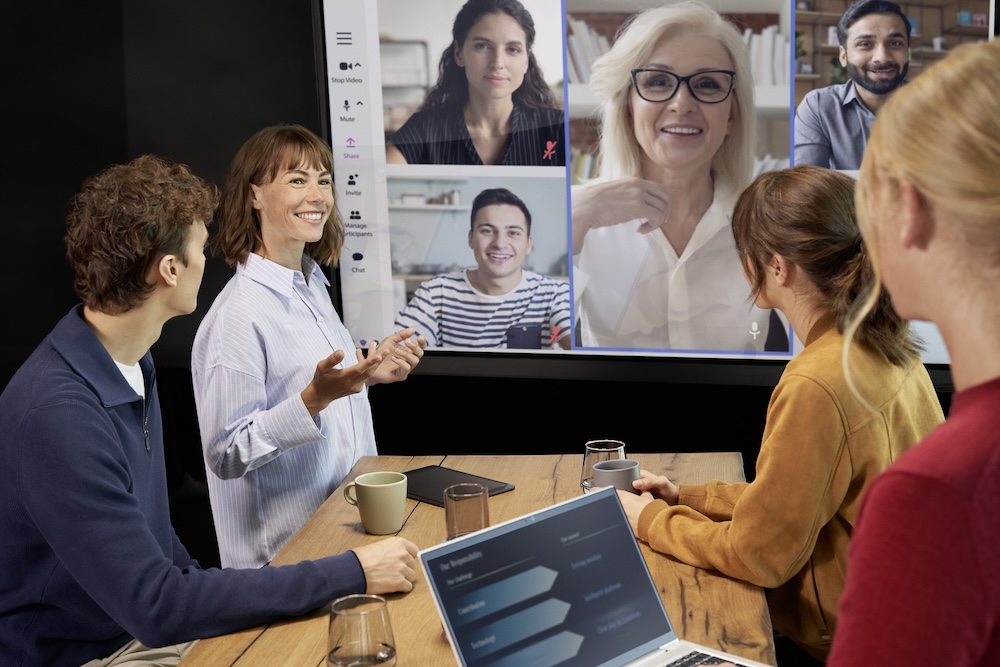 Team arbeitet an innovativen Ideen